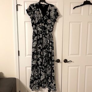 Black and White V-neck maxi dress